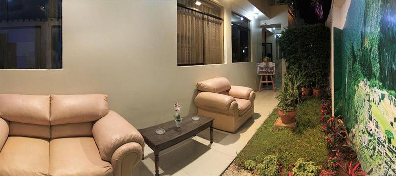 Отель Manhattan Inn Airport