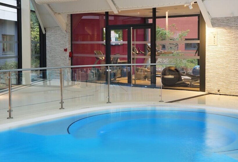 בית מלון כפרי Oceania Paris Roissy Cdg