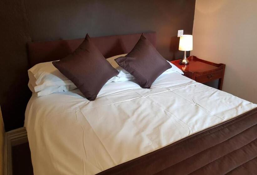 Отель Old George