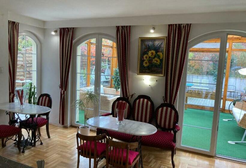 فندق Villa Panoráma