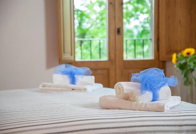 هتل Podere Campriano Winery Adult Only