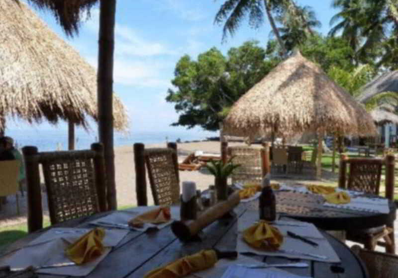 هتل Pura Vida Beach & Dive Resort