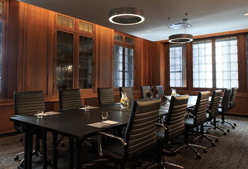 בית מלון כפרי Renaissance Cincinnati Downtown