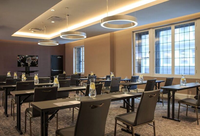 בית מלון כפרי Renaissance Cincinnati Downtown