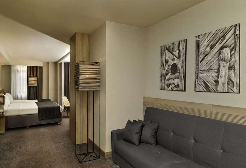 Republica Hotel Yerevan