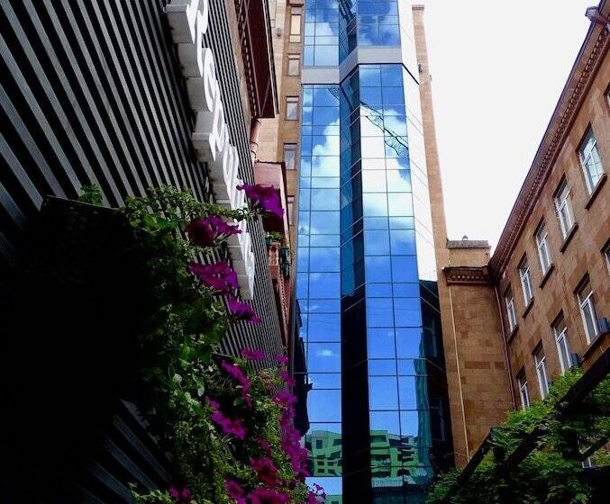 Republica Hotel Yerevan