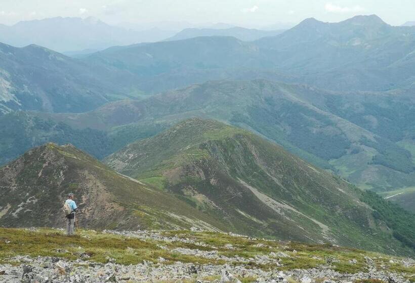 هتل روستایی Posada Sobrevilla