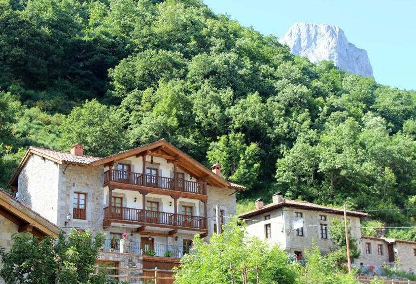 هتل روستایی Posada Sobrevilla