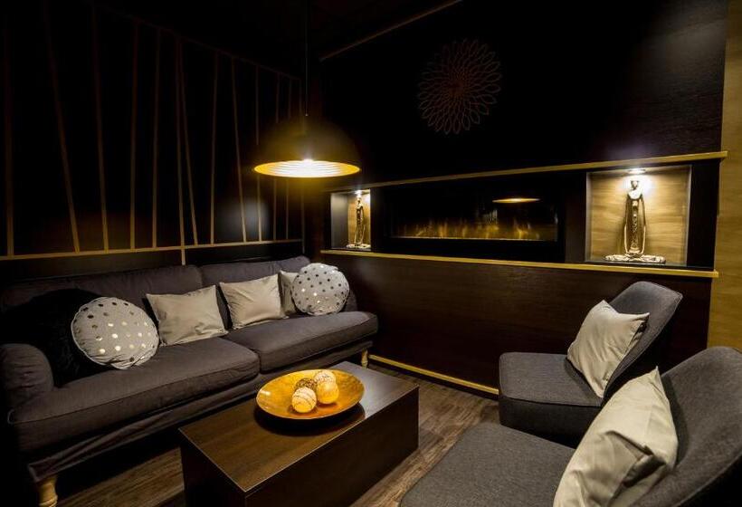 בית מלון כפרי Senec Aqua Resort