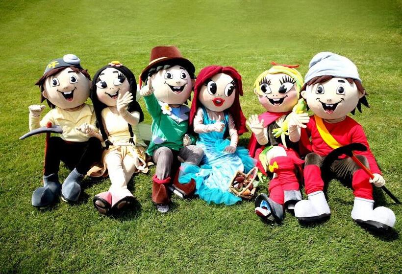 בית מלון כפרי Senec Aqua Resort