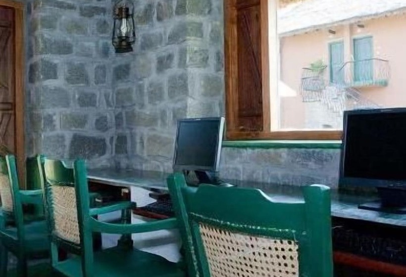 בית מלון כפרי Sparsa Resort Thiruvanamalai