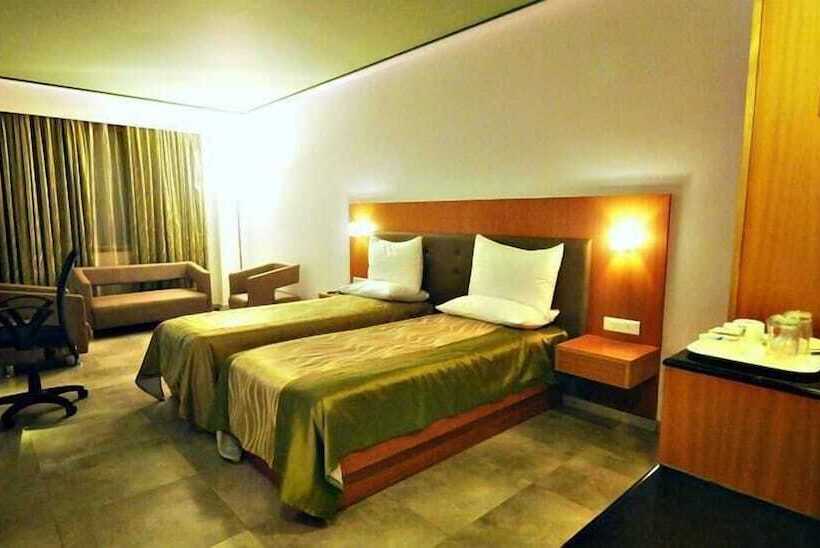 호텔 Srinivas Saffron