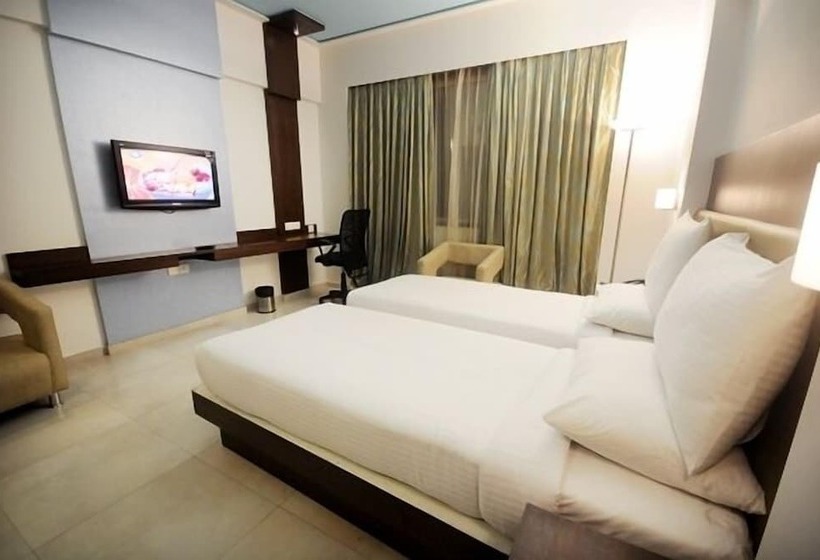 호텔 Srinivas Saffron