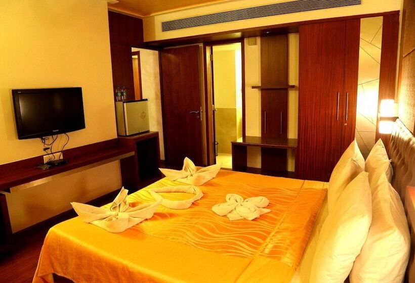 호텔 Srinivas Saffron