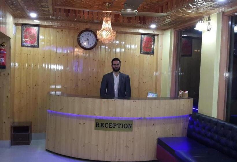 ホテル Star Of Kashmir