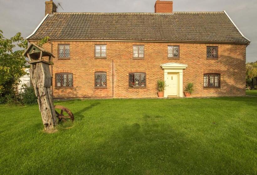 Отель Strenneth