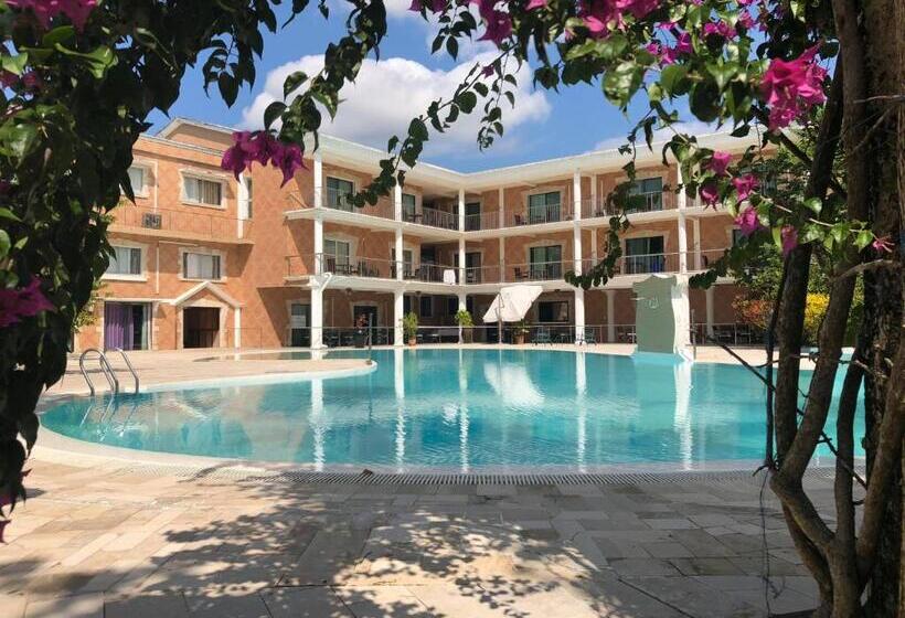 בית מלון כפרי Sunny Golf