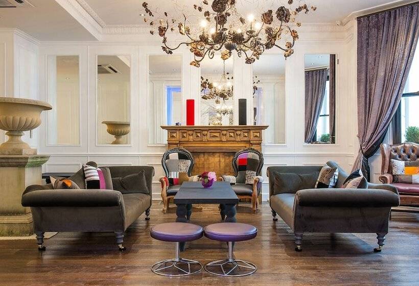 בית מלון כפרי The Exhibitionist