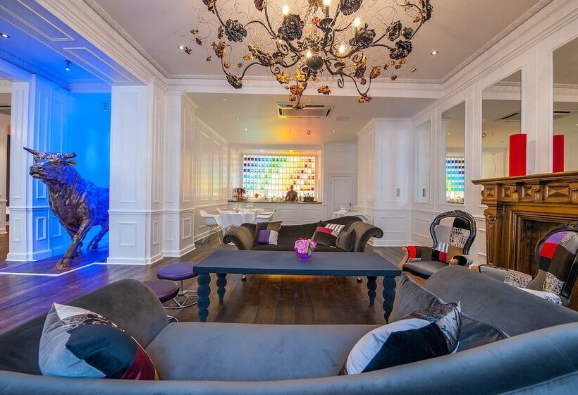 בית מלון כפרי The Exhibitionist