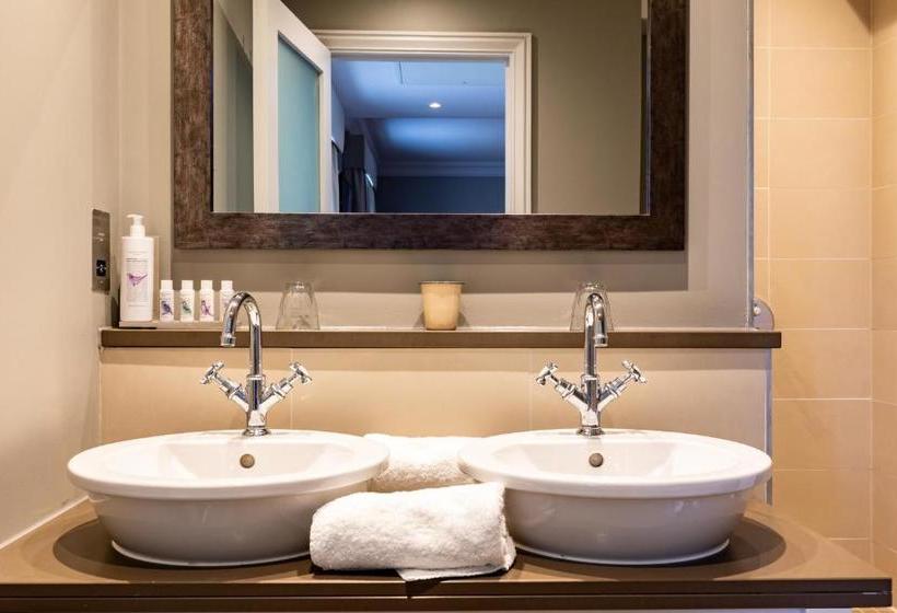 Отель The Foley