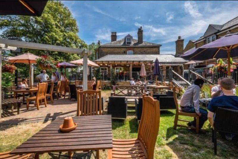 Отель The Foley