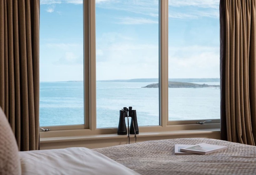 Отель The Lewinnick Lodge