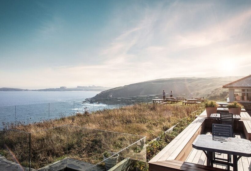 Отель The Lewinnick Lodge