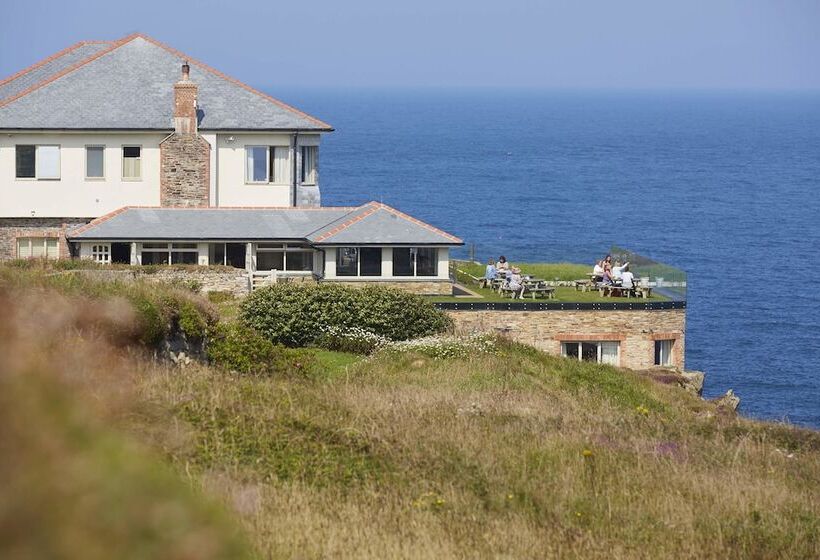 Отель The Lewinnick Lodge