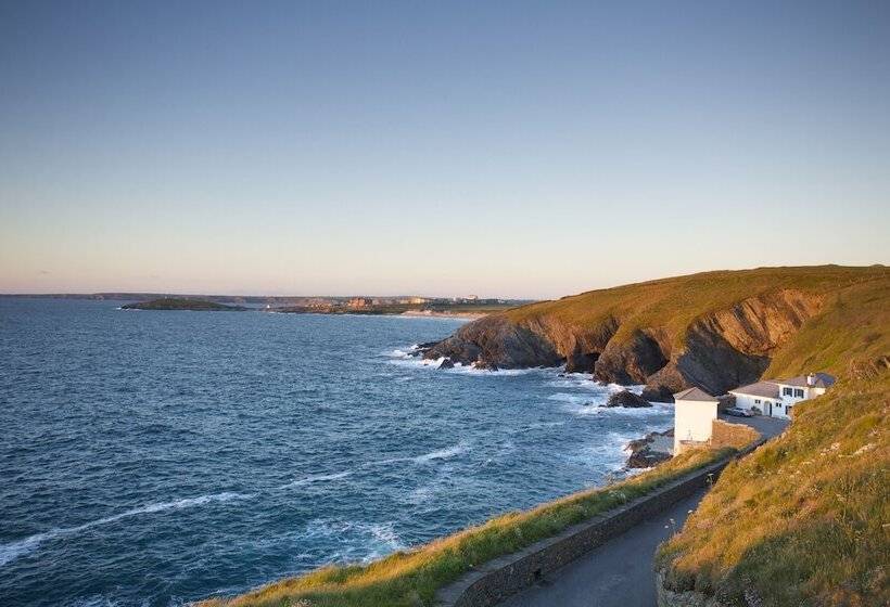 Отель The Lewinnick Lodge