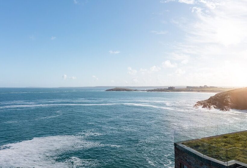 Отель The Lewinnick Lodge