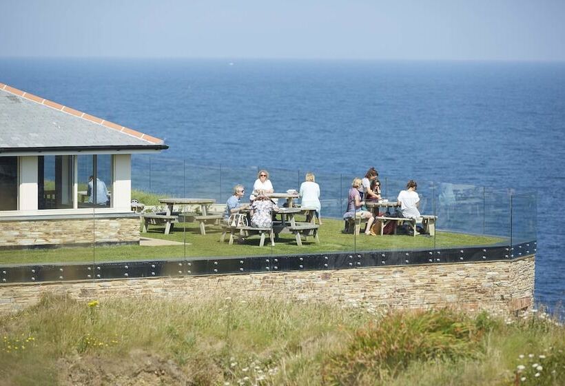 Отель The Lewinnick Lodge