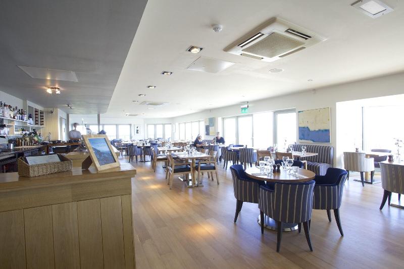 Отель The Lewinnick Lodge