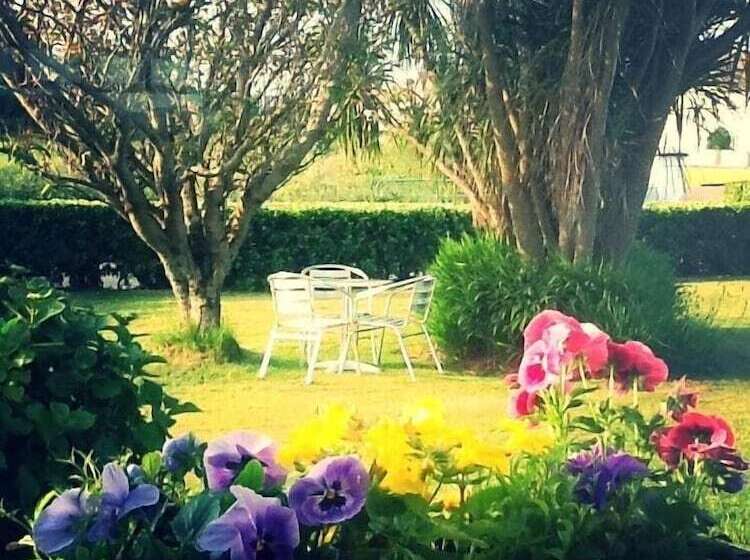 בית מלון כפרי The Old Cable Historic House