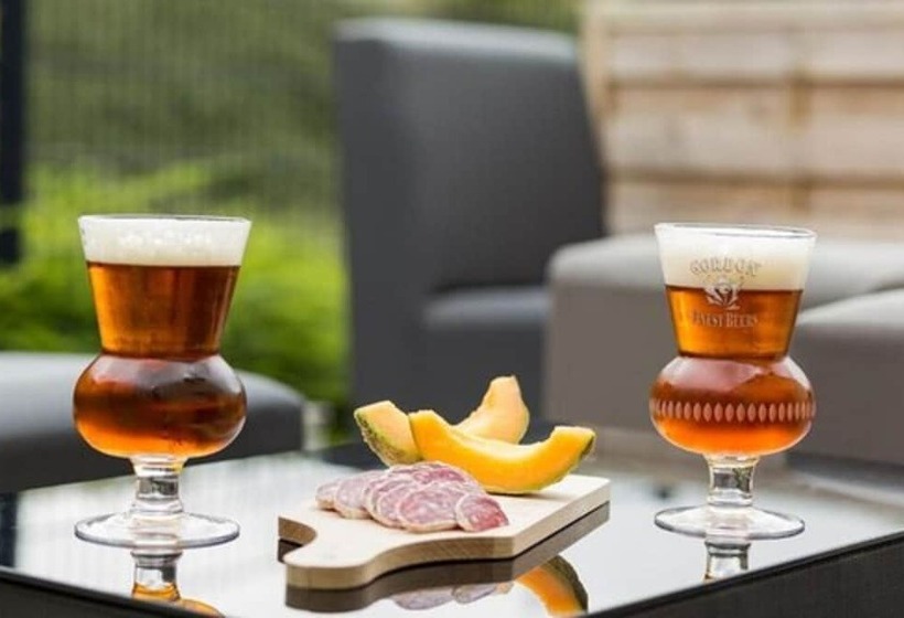 ホテル The Originals City, Hôtel Acadine, Le Neubourg