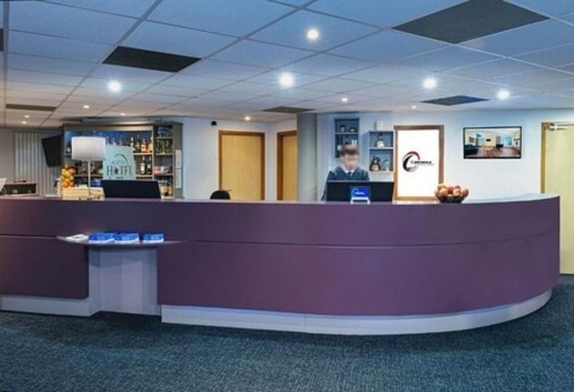 ホテル The Originals City, Hôtel Acadine, Le Neubourg