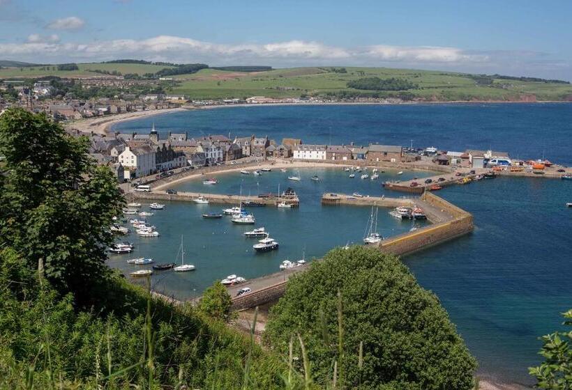 בית מלון כפרי The Ship Inn