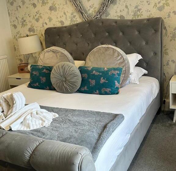 Отель The Swan Inn Salisbury