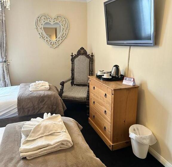 Отель The Swan Inn Salisbury