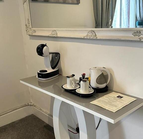 Отель The Swan Inn Salisbury