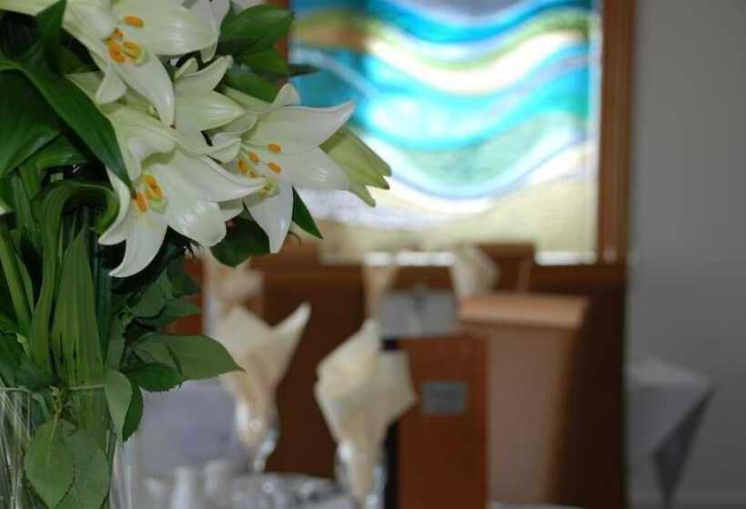 בית מלון כפרי The Whipsiderry