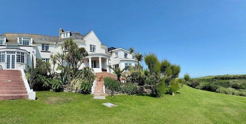 בית מלון כפרי The Whipsiderry