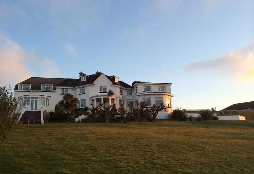 בית מלון כפרי The Whipsiderry