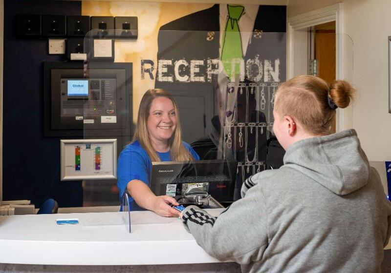 فندق Ibis Budget Glasgow Cumbernauld