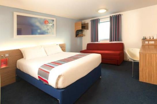 호텔 Travelodge Merthyr Tydfil