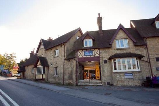 ホテル Travelodge Redhill