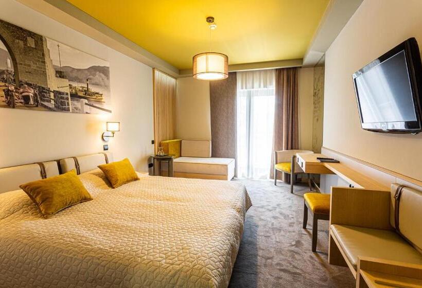 Отель Visegrád