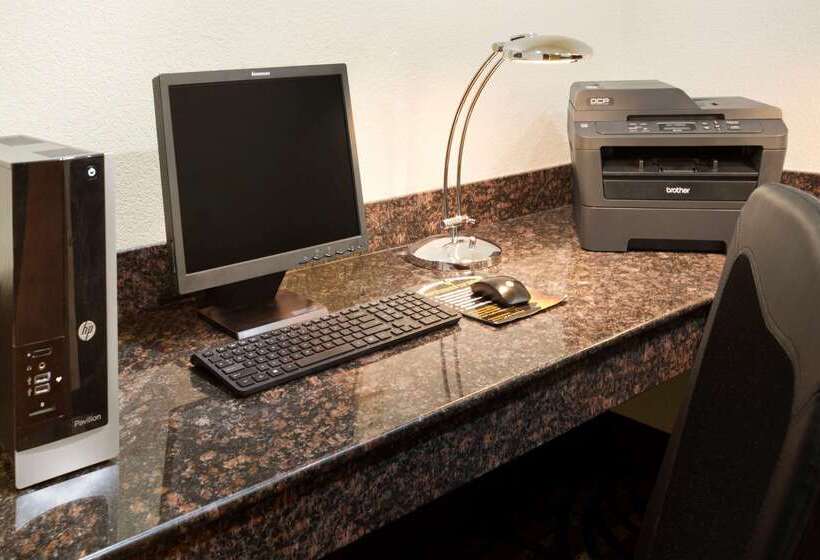 Отель Wingate By Wyndham San Marcos