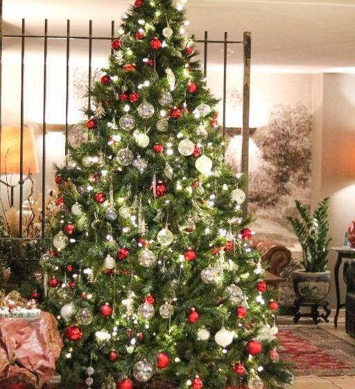 Logis La Bastide De Grignan Hotel & Restaurant La Chênaie