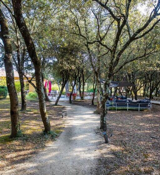 Logis La Bastide De Grignan Hotel & Restaurant La Chênaie