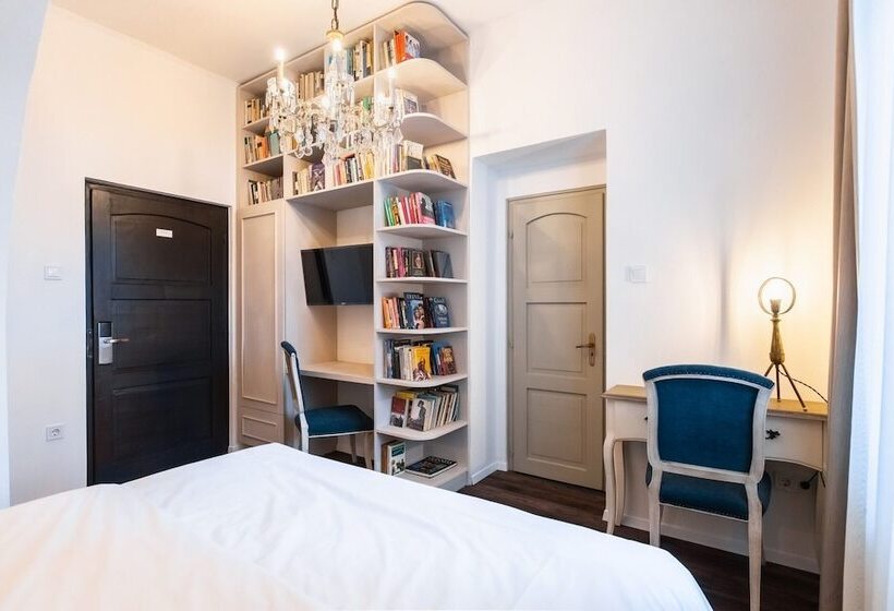 Mr. Görgey Art Hotel & Bisztró